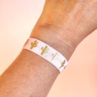 ibiza-elastiekje-haarelastiek-armbandje-roze-cactus-ibiza-boutique